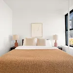 Chic 3Bd 1Bath Space Close To East River Walk