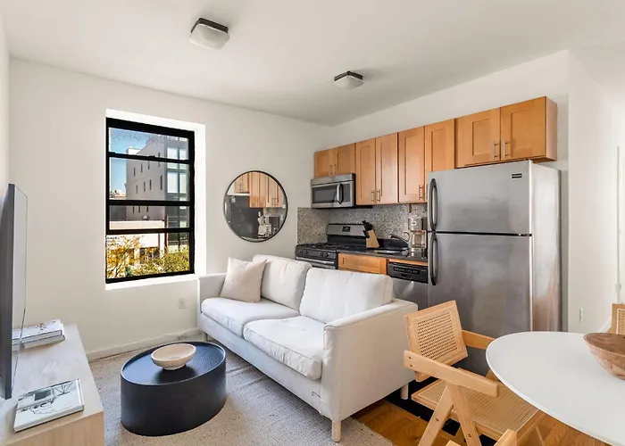 Chic 3Bd 1Bath Space Close To East River Walk