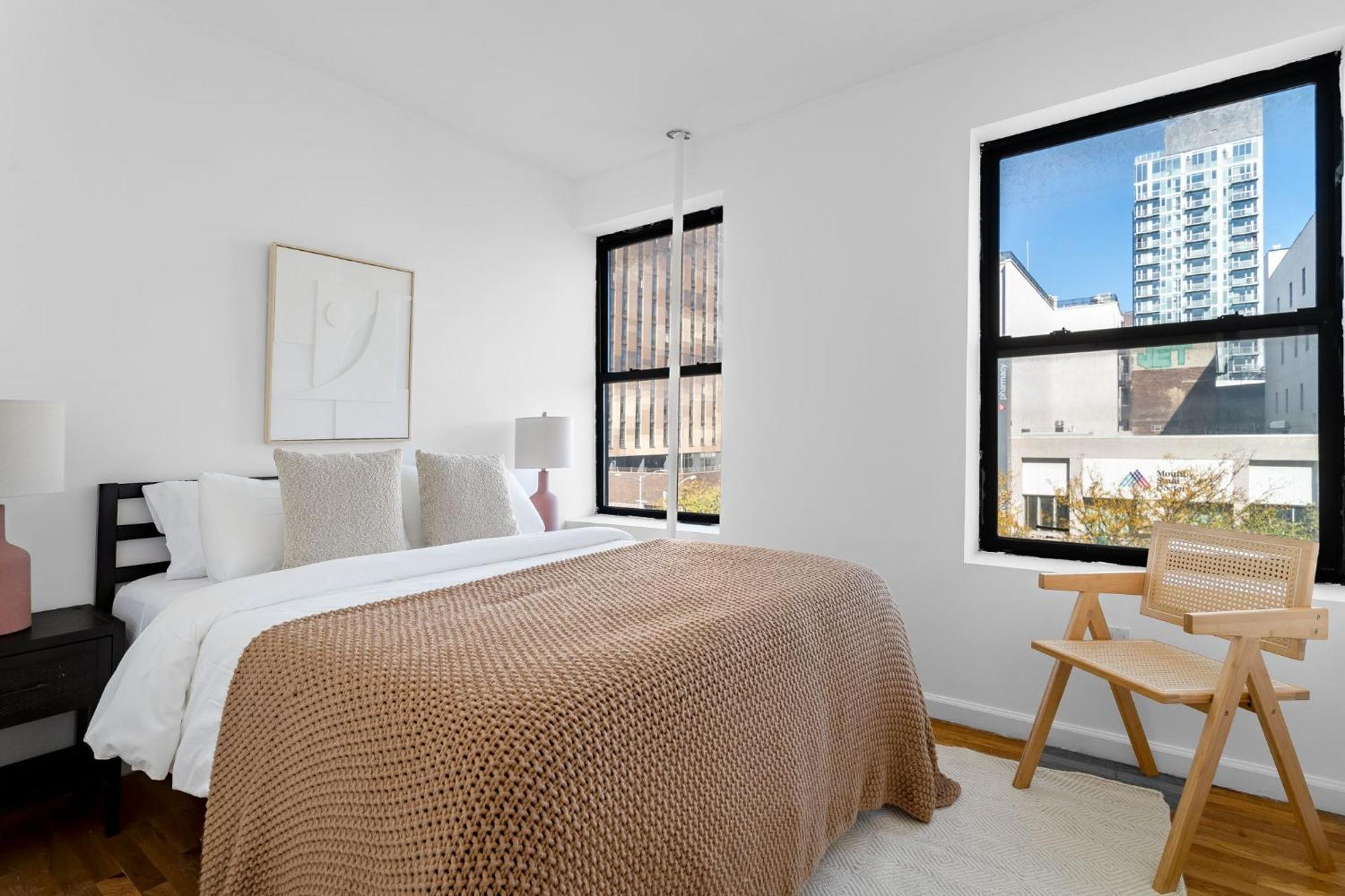 Chic 3bd 1bath Space Close To East River Walk Apartment
