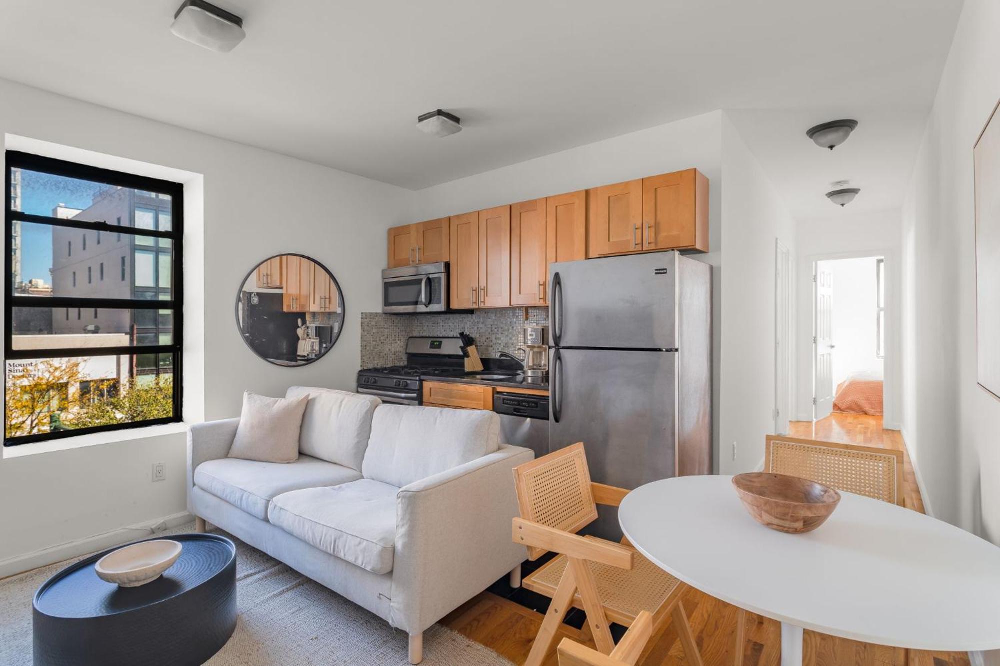Apartment Chic 3bd 1bath Space Close To East River Walk