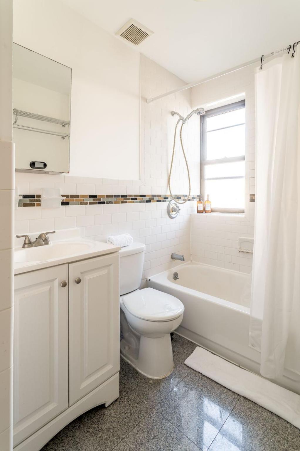 Apartment Chic 3bd 1bath Space Close To East River Walk